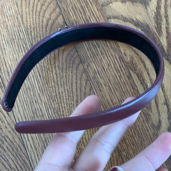 New Chanel Headband - Picture 5 of 7